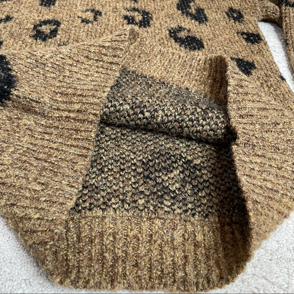 Universal Thread Chunky Leopard Pullover Sweater - Picture 5 of 10